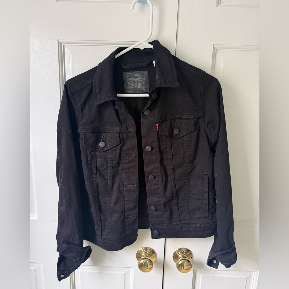 Levi's Women's Black Denim Trucker Jacket